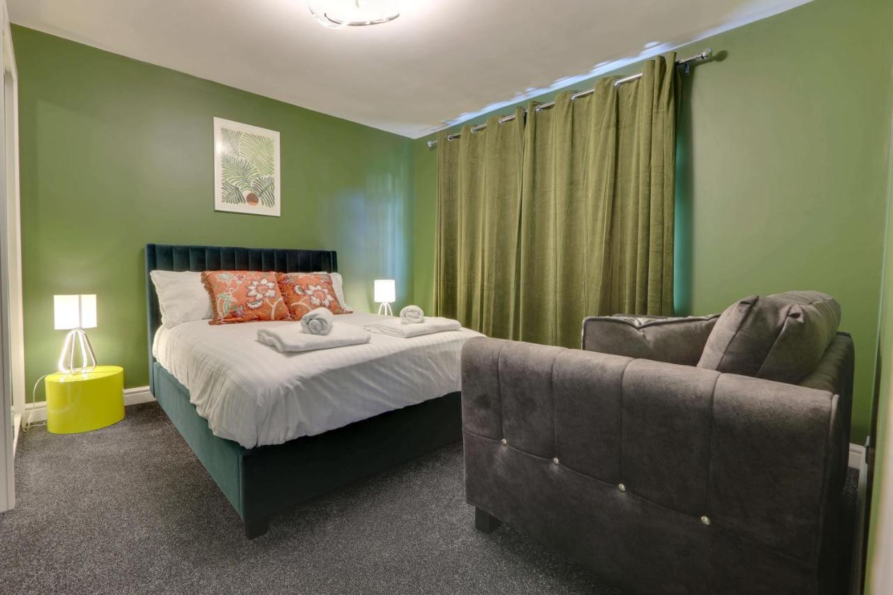 #Upmarket, Exceptional 4 Bed House, With Free Parking, Close To Amenities And Supermarkets Sheffield Extérieur photo