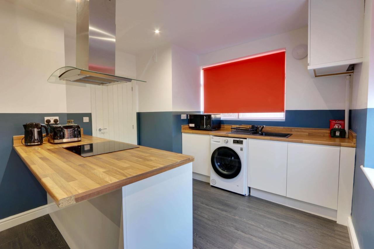 #Upmarket, Exceptional 4 Bed House, With Free Parking, Close To Amenities And Supermarkets Sheffield Extérieur photo